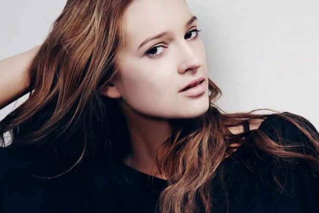 前內衣品牌基督徒超模變基督教時尚設計師