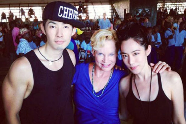 吳建豪與女友獲非洲著名牧師祝福