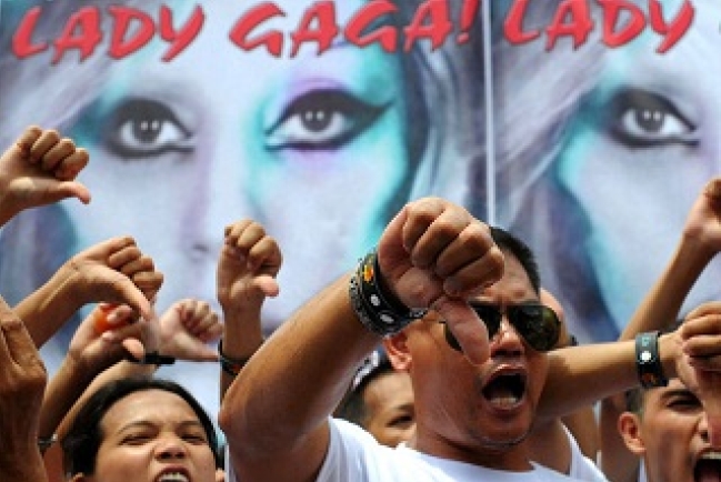 菲律賓政府警告卡卡演唱會「不得裸露」