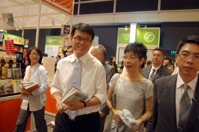 環境局局長邱騰華：要懂得選擇書籍！