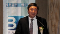沈祖堯獲《聖經》亮光 願負中大校長任命
