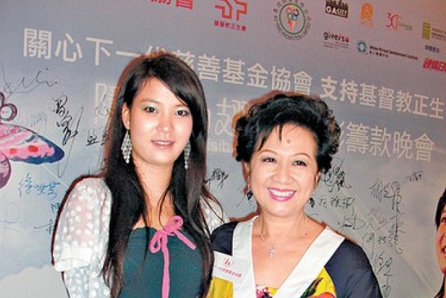 薛家燕 招募兒童少年新聲錄聖誕碟