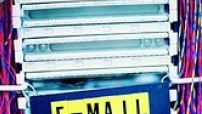 Google 免費電郵Gmail容量升至2GB 又一次打破電郵市場的沉寂