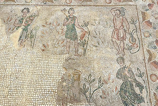 6世紀馬賽克「人物年曆」無袖男孩顯示炎熱8月