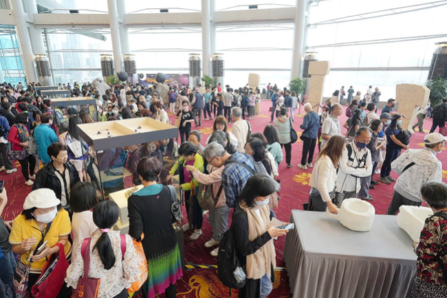 影音使團「挪亞日子逼近」培靈佈道:5000人湧灣仔會展 百人決志