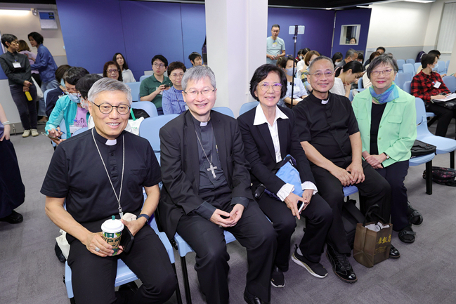 香港宗教領袖談異中求同 周守仁:信徒不僅依賴政府神職人員