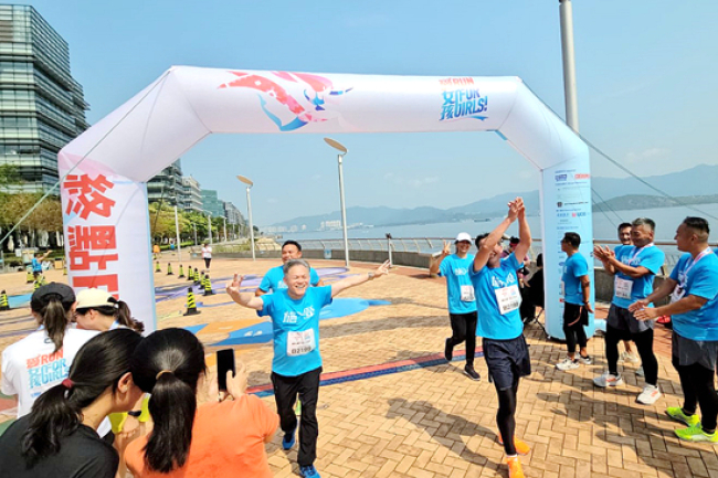 鄭振華牧師拼跑渣馬10K 籲大眾支持新生協會搬遷戒毒村