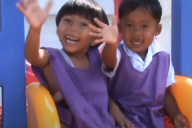 揭露泰國孤兒院旅遊:呼籲教會轉向支持弱勢家庭組織