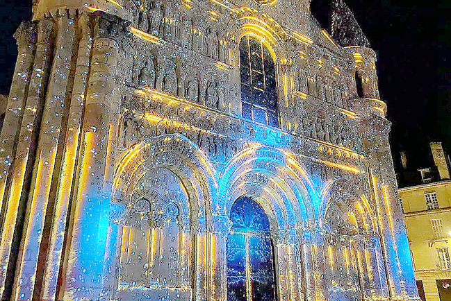 世界遺產災難：法國中世紀教堂遭縱火損毀藝術品