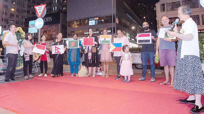 八福匯外牆壁畫《耶穌盛宴》亮燈 盼民族共融照亮廟街