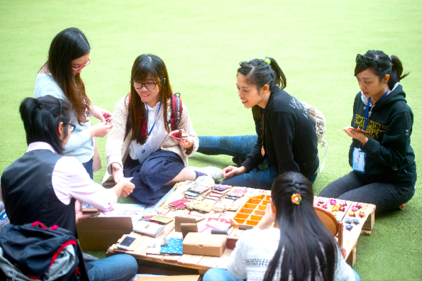 突破展现日「微光之约」:疫后年轻人心灵疗愈之旅