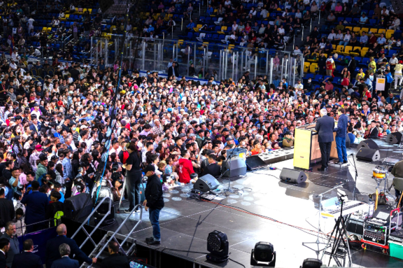 葛培理佈道團蒙古音樂節二千人決志 佛教徒歸主