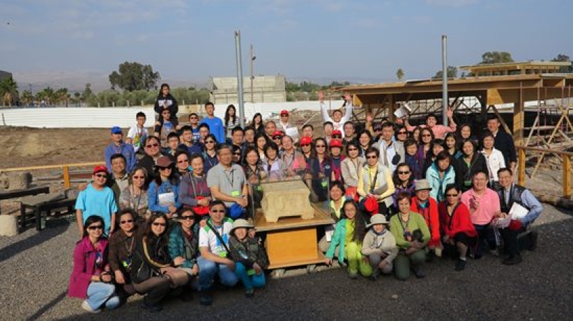首批華人遊學團造訪抹大拉的第一世紀猶太會堂