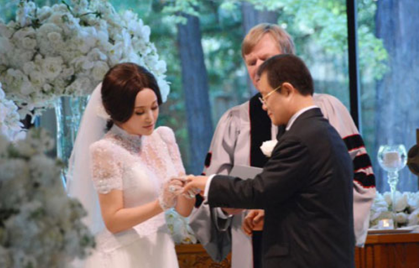 57岁刘晓庆婚礼 浪漫誓词不慎「露饀了」