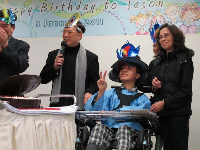 Jason渡19歲生日 「感謝主」錄音感動港人