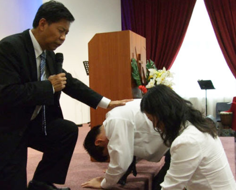 張伯笠牧師新加坡事工豐收 四年領三千中國移民歸主