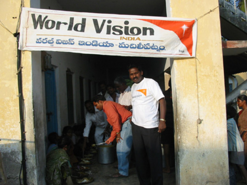 世界宣明會爭取分秒救援 亞洲地震及海嘯災區災民