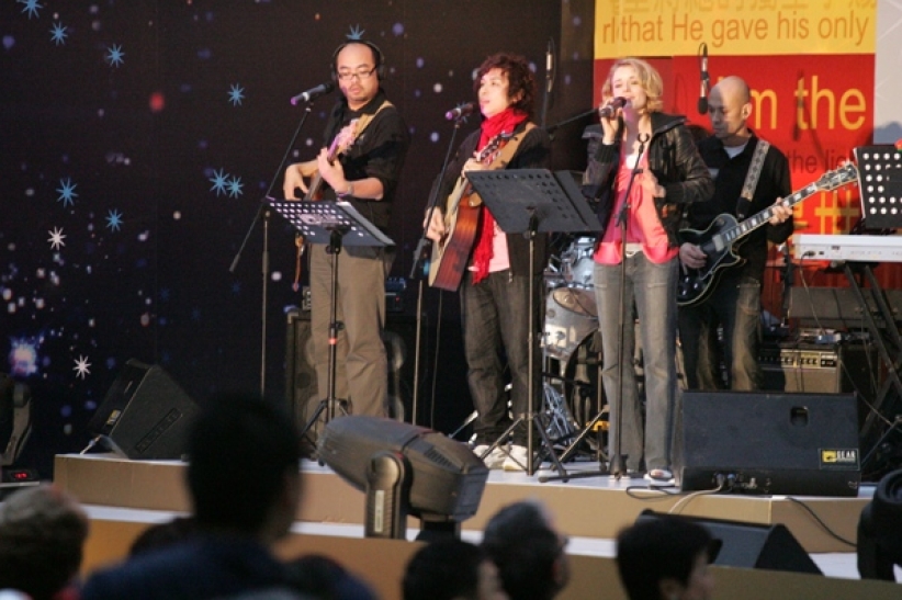 「世界的光──皇后像廣場全城同慶聖誕」 每晚閃亮報佳音