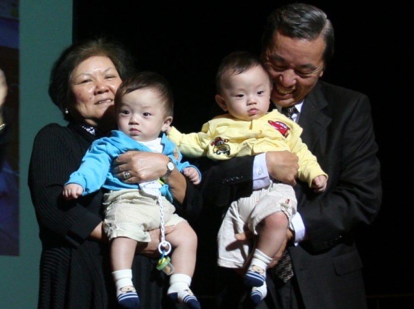 蔡元雲兒子蔡暉明、兒媳黃美萍見證：雙份的祝福