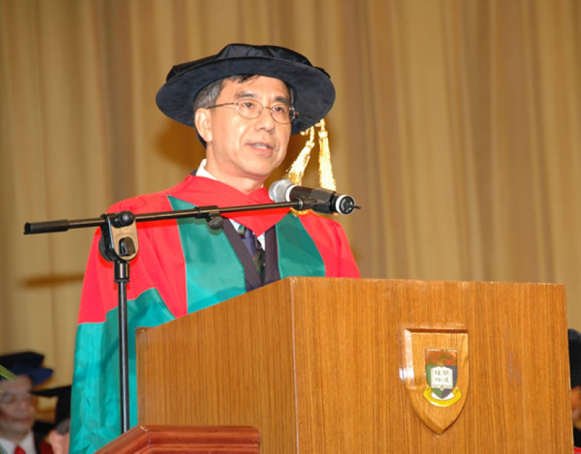 中國世界宣明會總幹事獲頒授港大榮譽博士