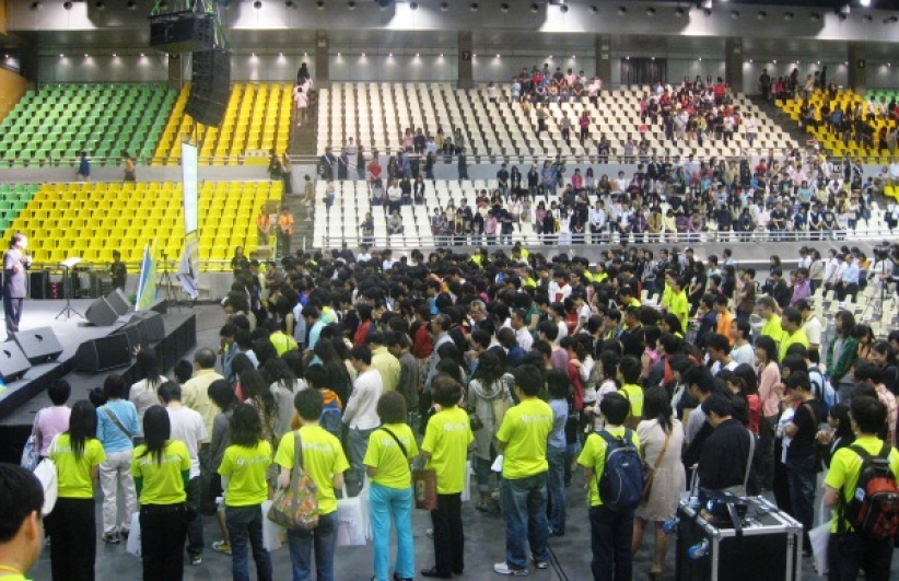 人生问题人人爱知 林以诺牧师澳门栋笃笑布道