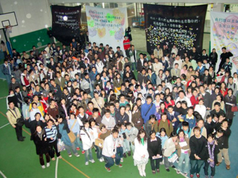 ISCF【石板GUIDE】查經大會展開 學生承諾一生遵守神的話語