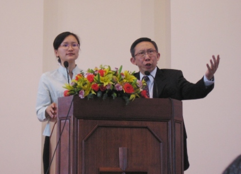 城浸会友探访广州神学院和教会