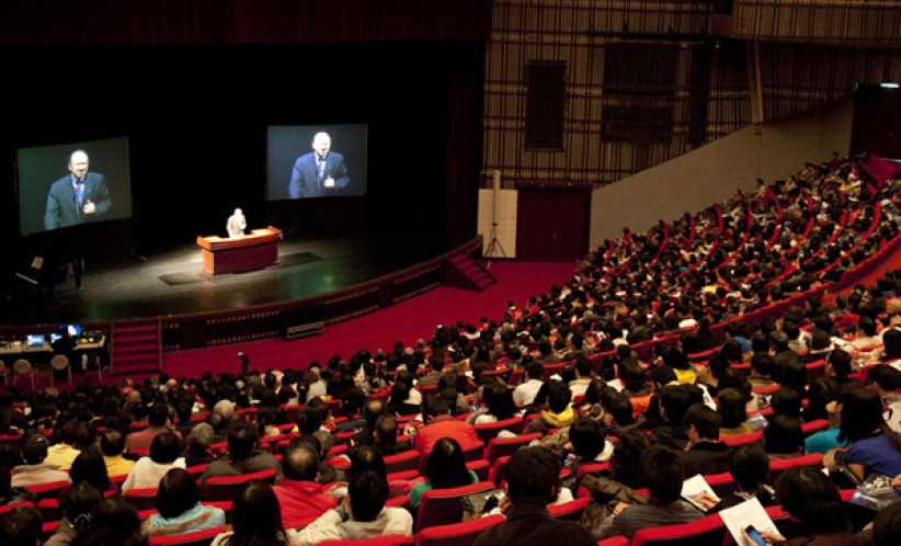 唐崇榮:耶穌基督是永恆的交叉點