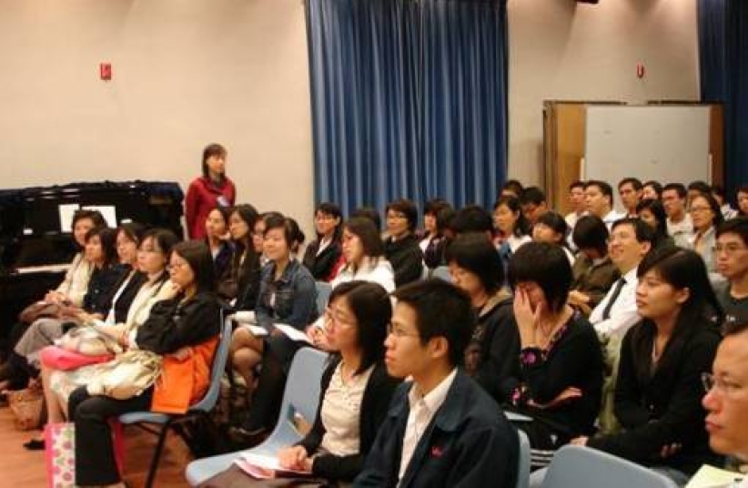 浸会大学福音真理谈 寻道者提问热烈