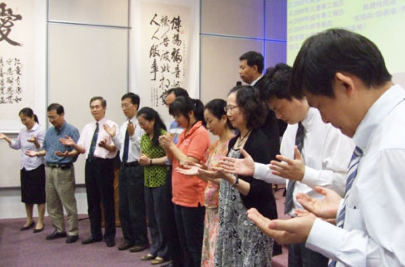 張伯笠牧師新加坡事工豐收 四年領三千中國移民歸主