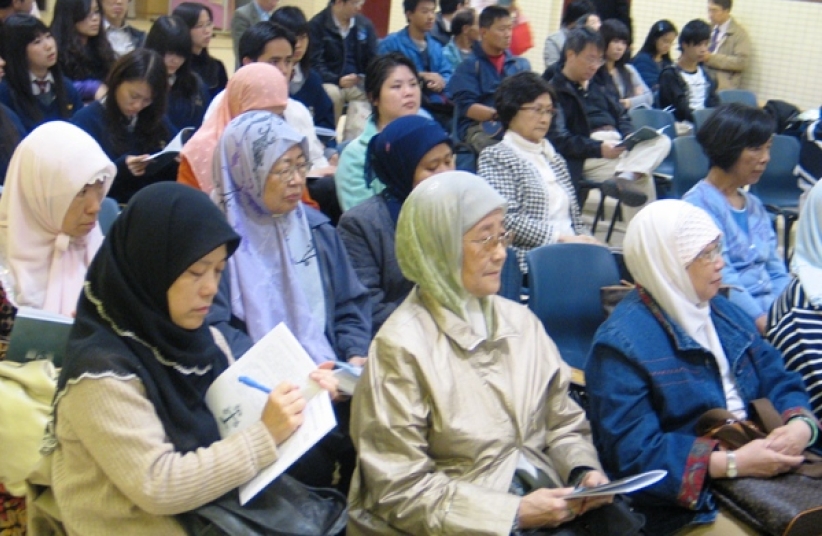 六大宗教领袖就「财富与人生」进行交流