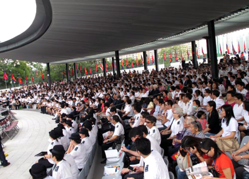 救世军以爱同行八十载 千人巡行见证历史