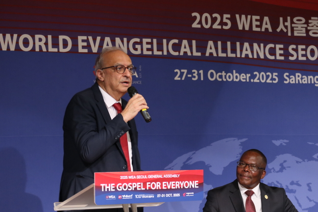 世界福音聯盟新秘書長曼蘇爾就職 與新團隊承諾推動全球福音化