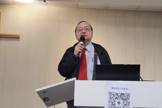 關啟文人格主義性哲學角度剖析「AI性愛機械人」危機