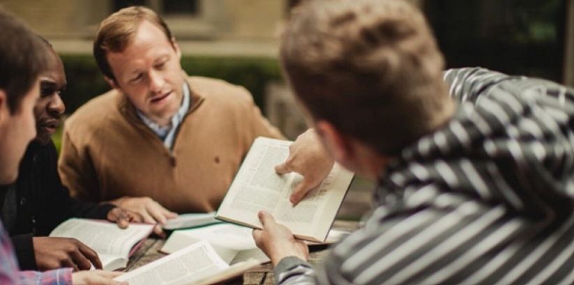 美國聖經公會:閱讀聖經促進愛與慷慨的行為