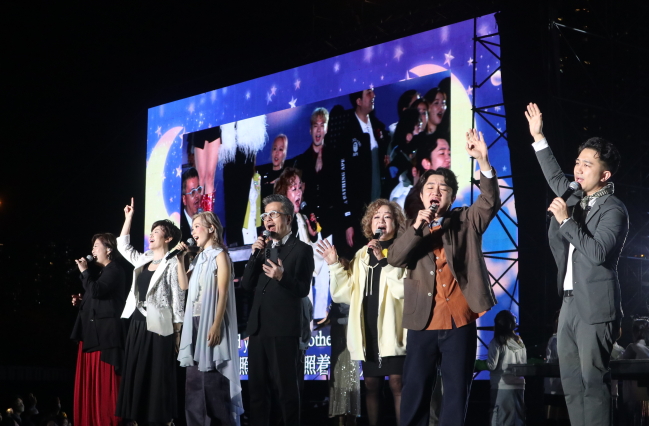 藝人之家「普世平安星光夜」音樂會傳遞平安與盼望 溫馨感人有笑有淚