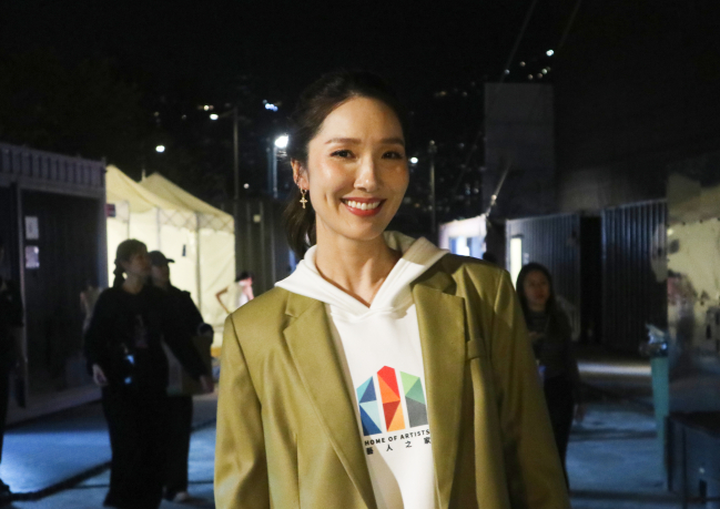 艺人之家40周年音乐会 李亚男感恩四年前异象成真