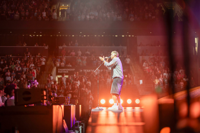 評論員：為什麼福音音樂突然在美國年輕人中爆紅?