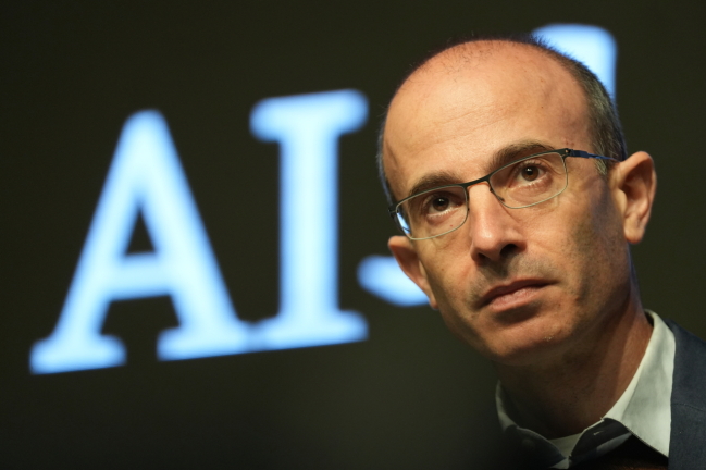 以色列历史学家哈拉瑞警告：AI或重塑宗教与法律体系