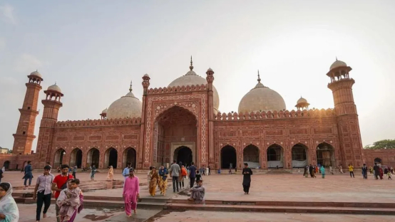Badshahi Mosque