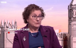 在跨性別政治雙方的爭論下,感到性別不一致的兒童是受害者