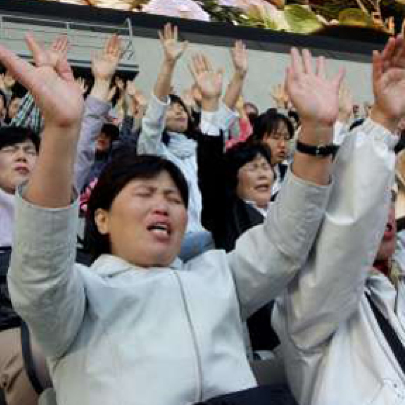 10萬韓國基督徒齊聚體育館慶祝復活節