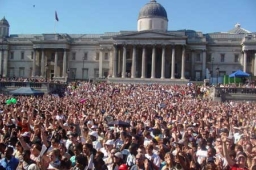 兩萬年輕人給倫敦帶來新鮮屬靈氣息