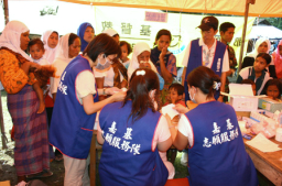 基督教醫療團抵美崙難民營，如同天上掉下來的禮物