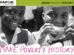 英國和威尼斯多個機構集會支持「Make Poverty History」消滅貧窮大行動