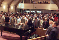 大紐約葛理翰佈道會前 400年輕信徒奮興禱告