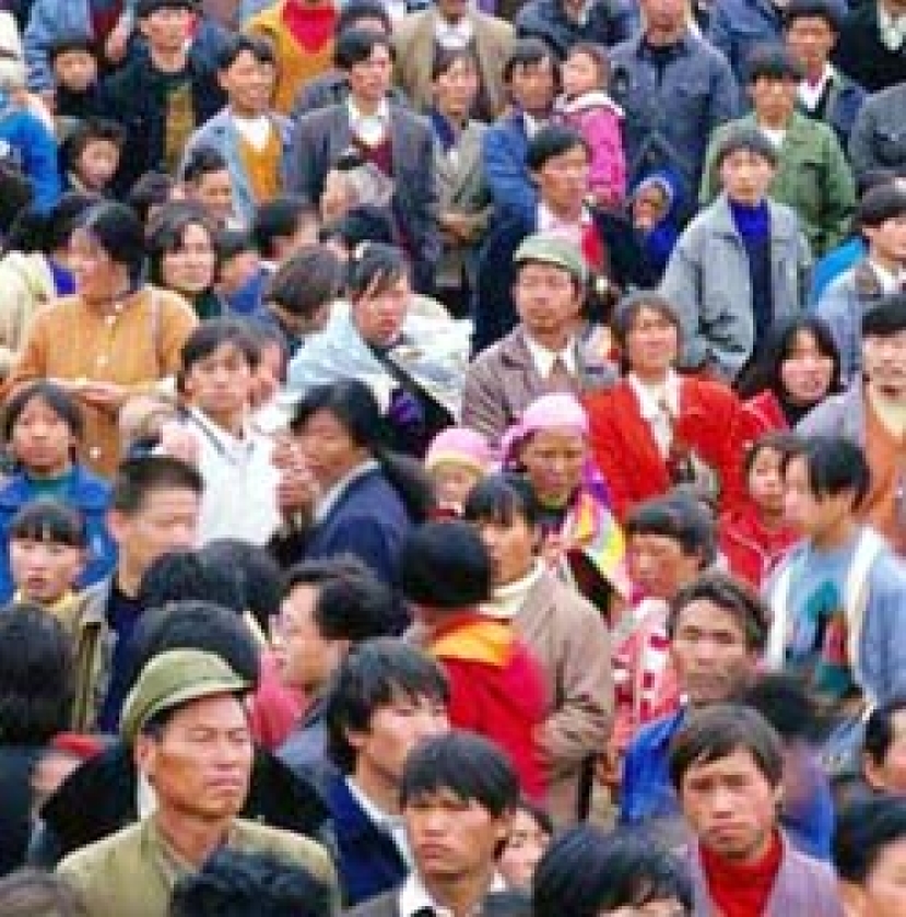 7•11「世界人口日」安南呼籲賦予女性平等權