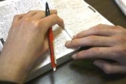 打開心田體驗共鳴——讓讀經充滿亮光