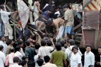 印度炸彈連環爆炸事件至少造成147人死亡