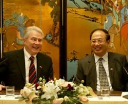 《一個無神論者和基督徒之間的友好對話》出版